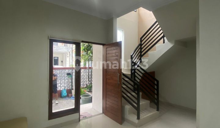 Rumah Bagus 2 Lantai One Gate System Furnished Yt 2