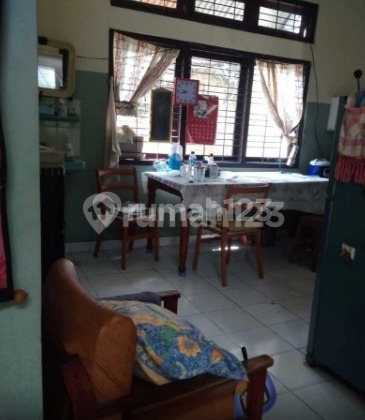 Rumah Dijual / Disewakan Shm Di Kebo Iwa Butuh Minim Renovasi Tt Rumah Dijual / Disewakan Shm Di Kebo Iwa Butuh Minim Renovasi Tt