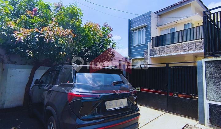 Strategic 2-Story House in Pondok Kelapa, East Jakarta 2