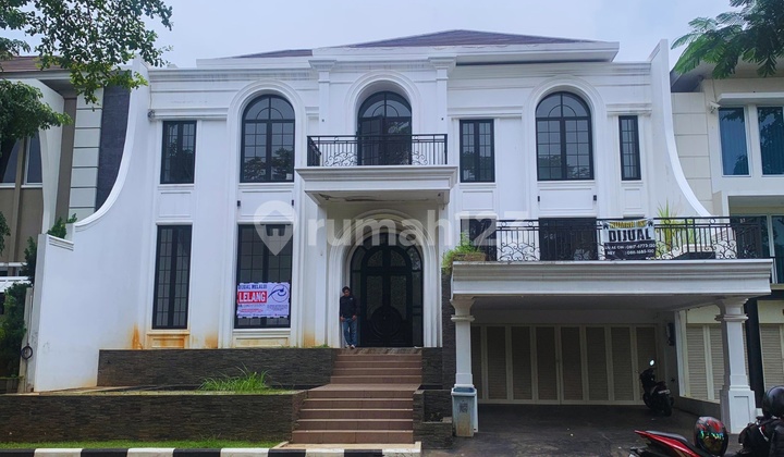 Rumah Cluster 3 Lantai di Grand Wisata, Bekasi Rumah Cluster 3 Lantai di Grand Wisata, Bekasi