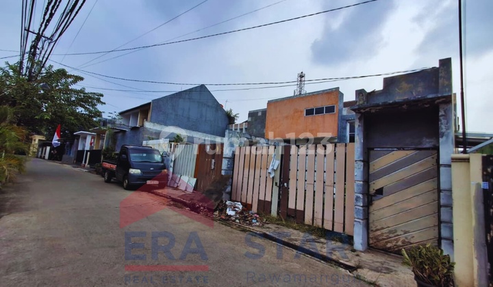 Rumah Stategis dengan Luas Tanah 1000 m2 di Jati Cempaka, Bekasi