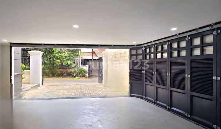 Modern Classic Rumah Pakubuwono Kebayoran Baru Jakarta Selatan 2
