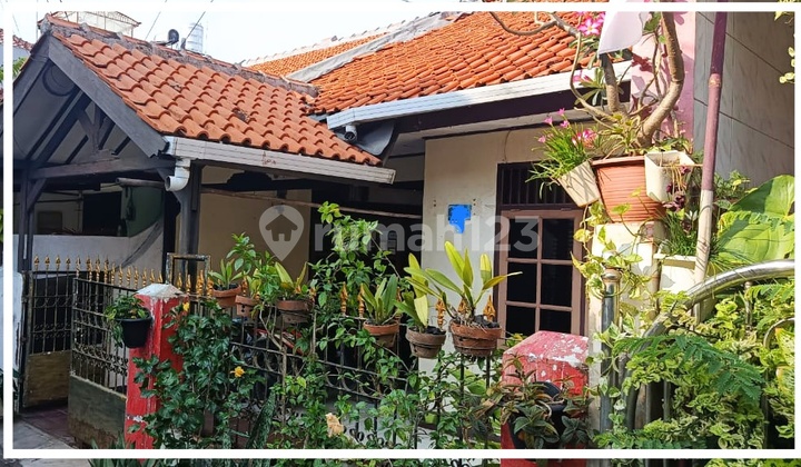 [Less than 95 M2] House in Pondok Kelapa, East Jakarta