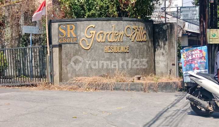 For Sale: Comfortable and Strategically Located 2-Story Villa in Banyuning