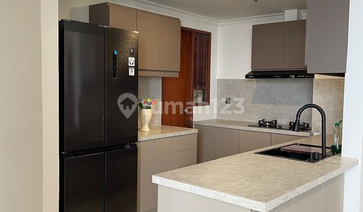 For Rent Simprug Indah Apartment Fully Furnished, 3 Bedrooms, City View, Luxurious
