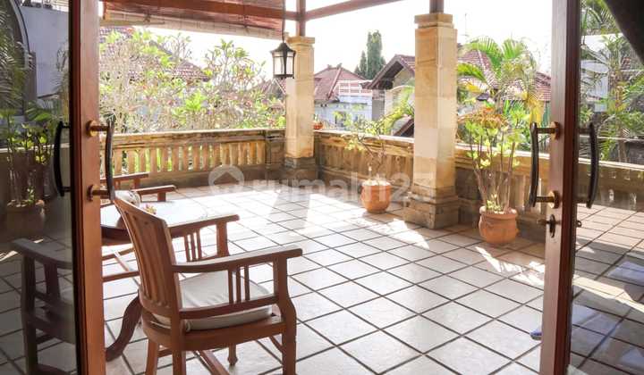 Villa Jual Lokasi Kerobokan 2