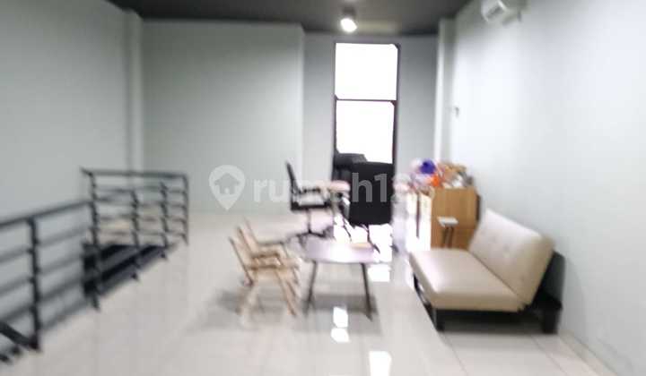 Quick Sale Gravitas A Type C Terraced Shophouse in Cikupa, 3 Floors 2
