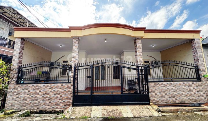Rumah Cantik di Poris Indah, SHM, Hadap Timur