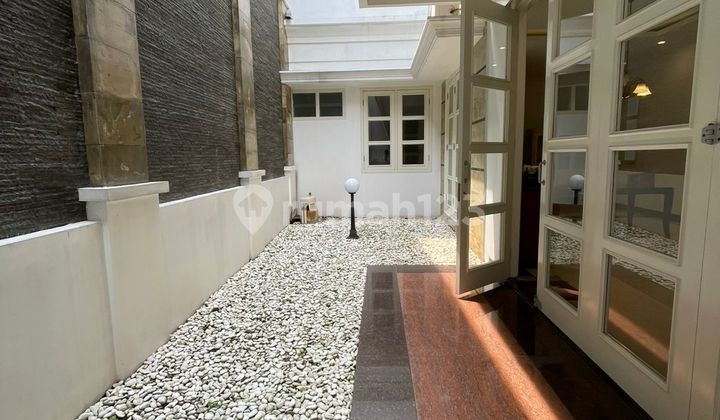 Rumah Mewah Taman Cilandak