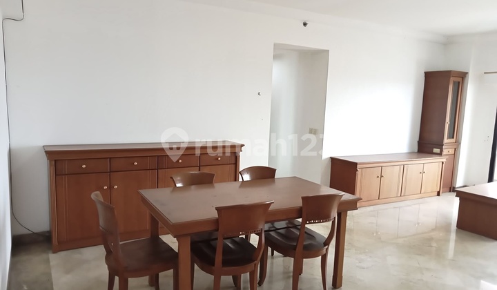 For Sale Cheap! 3BR Apartment Ready to Occupy in Bona Vista Lebak Bulus 2