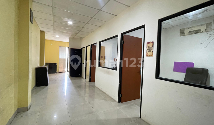 For Rent: Shop House in a Busy Strategic Area for Business at Haji Nawi 2
