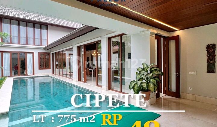 Rumah Modern Troical Dgn Private Pool Dicipete Jakarta Selatan