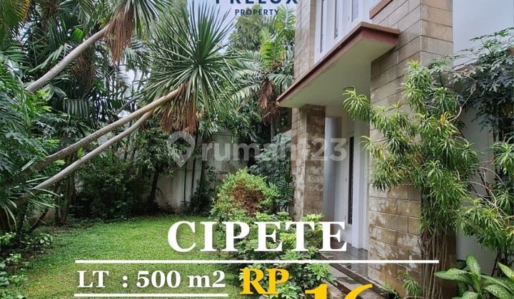 Asri House with Swimming Pool Contested in South Jakarta 2