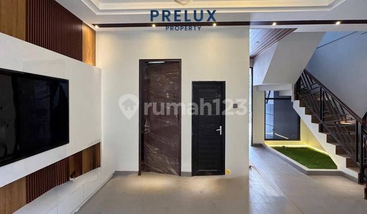 Beautiful & Comfortable House at an Attractive Price in Jagakarsa 2