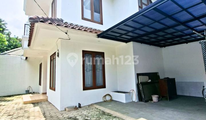 Rumah Bagus Lingkungan Nyaman di Kebayoran Baru Jakarta Selatan 2