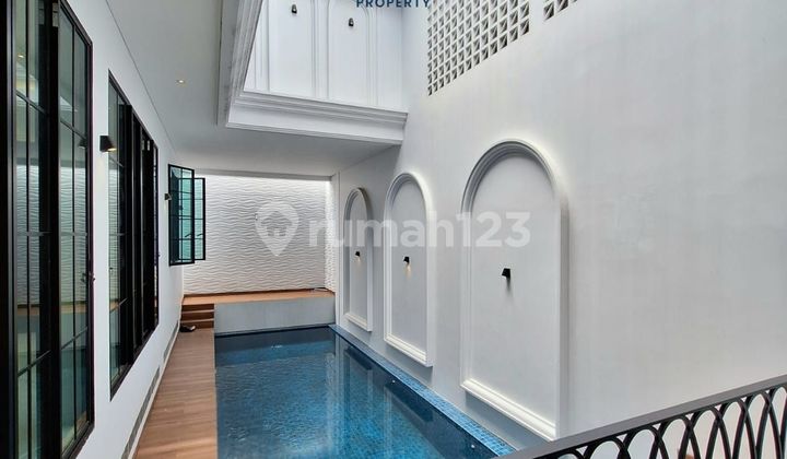Luxury House With a Comfortable Environment in Cilandak, South Jakarta 2