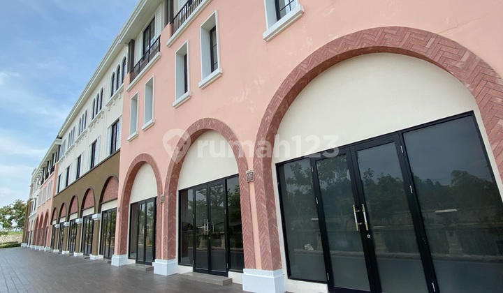 Disewa Ruko Osaka Fasad Cantik View Danau Siap Pakai Di Pik 2 Disewa Ruko Osaka Fasad Cantik View Danau Siap Pakai Di Pik 2