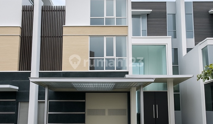 Rumah Brand New 12x35 The Mozart Dengan Lift Dan View Golf