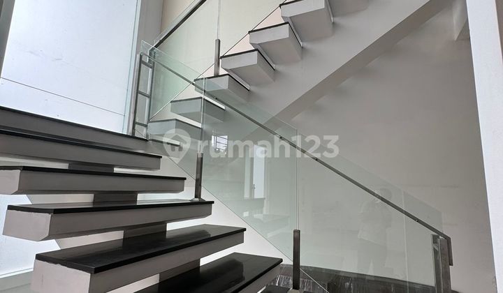 Rumah Bagus Minimalist Semi Furnished Luas 10X20 di Pik