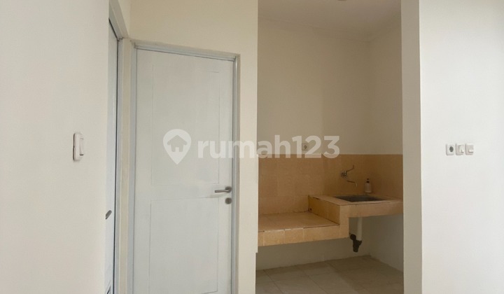 Disewa Rumah Gading Serpong 2 Kamar Kosongan Murah Kondisi Rapi 2