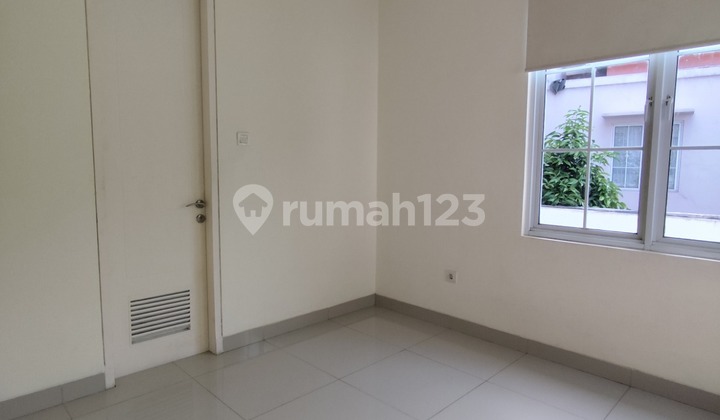 Disewa Rumah 2 Lantai Rapi Semi Furnish Alicante Gading Serpong 2