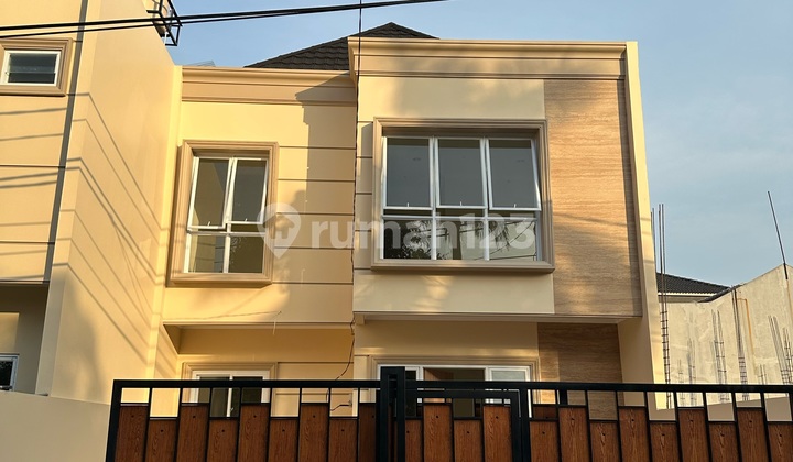 For Sale Brand New 2-Story House in Gading Serpong, SHM, Cheap Only 2.6m