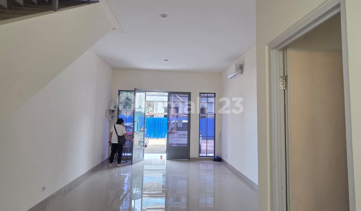 For Rent: Busy Ruko in Maggiore Gading Serpong, 2 Floors, Affordable 2