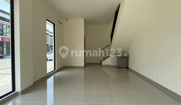 For Rent Sorrento Gading Serpong Shop House Hook New and Neat Condition 2