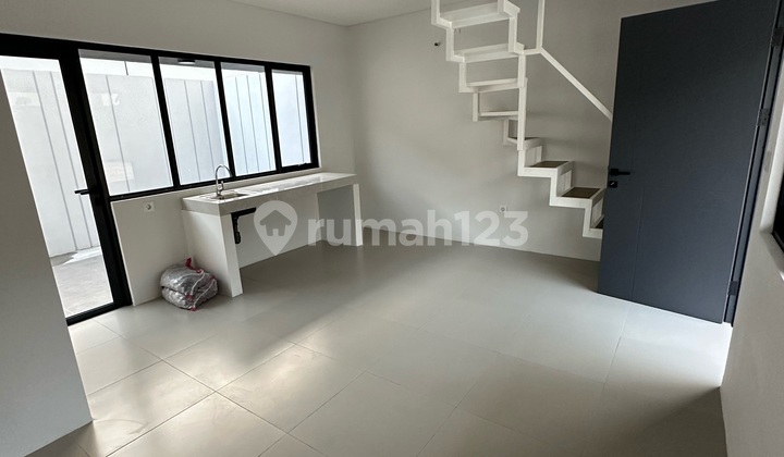 For Rent New House in Park Serpong, Neat 3 Rooms Only 30 Million/Year 2