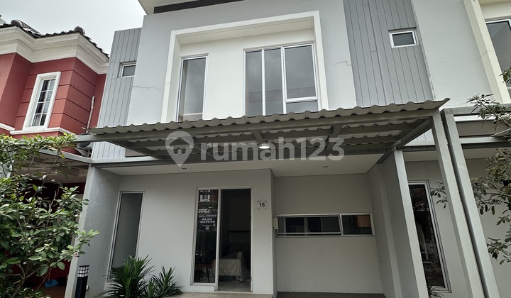 For Sale Furnished House in Gading Serpong 2 Bedrooms Eligible for KPR Well-Maintained Condition