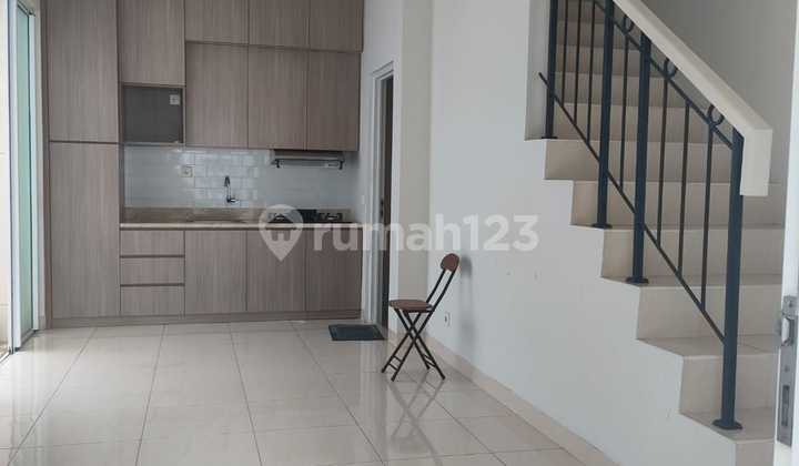 Disewakan Rumah 2 Lantai Anila House Vanya Park Bsd Rapi Murah 2