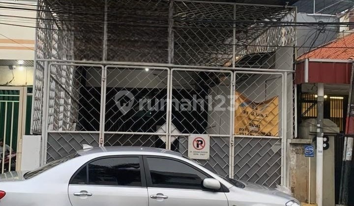 Dijual Rumah/Perkantoran 3 Lantai di Tengah Kota Jalan Alaydrus Petojo Utara