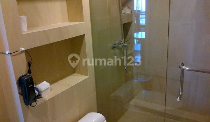 Dijual Apartemen Taman Anggrek, Full Furnished 2