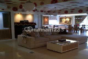 Dijual Apartemen Taman Anggrek, Full Furnished