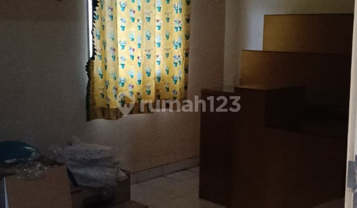 For Sale Fast House in Semanan. West Facing 2