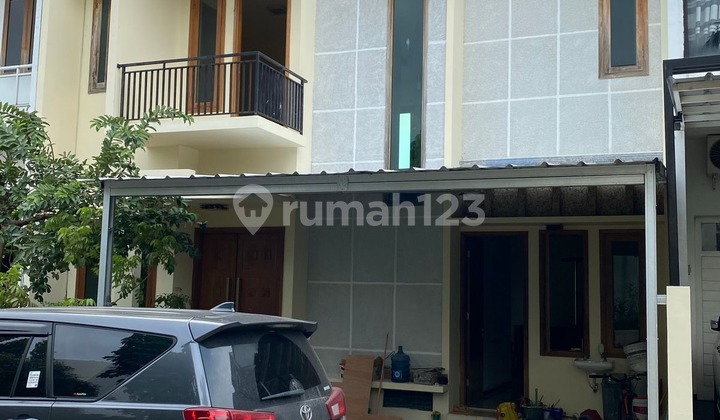 For Sale: Good House Ready to Live in Jatibening Baru.