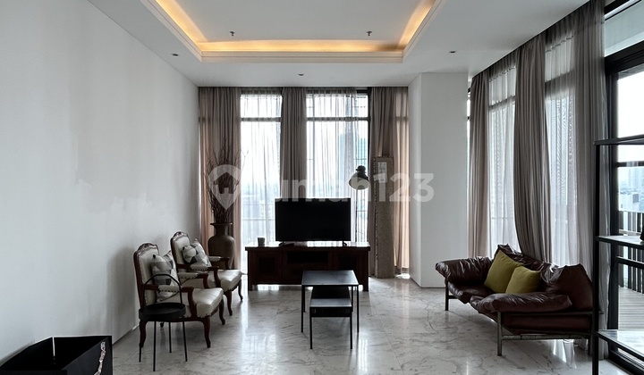 For Rent Apartment 3 BR Furnished Nice Senopati Suites