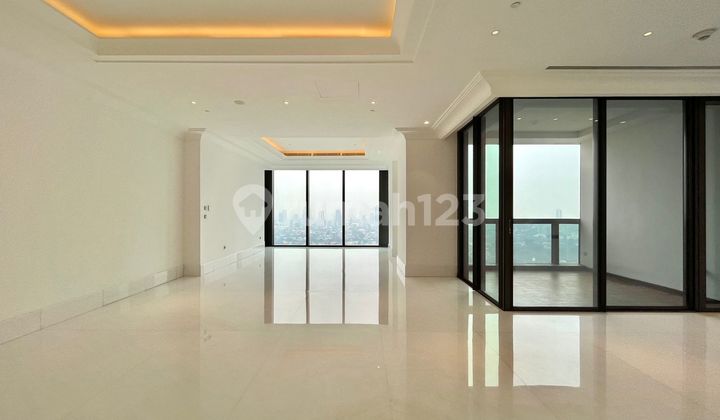 Apartment ST Regis 3BR Unfurnished Bagus