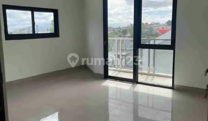 Rumah 2 Lantai Siap Huni Rumah 2 Lantai Siap Huni