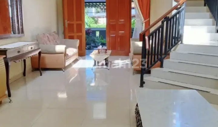 For Rent 2-Story House Strategic Location 2