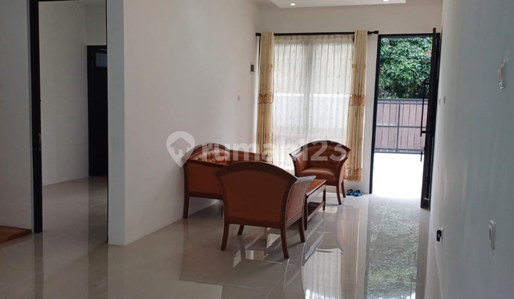 Disewakan Rumah Akses Strategis Di Abadi Gegerkalong 2