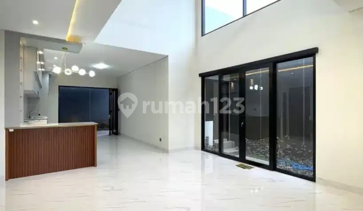 Luxury House Ready to Occupied in Setiabudi 2