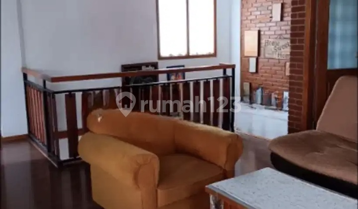 Rumah Siap Huni di Komplek Mewah