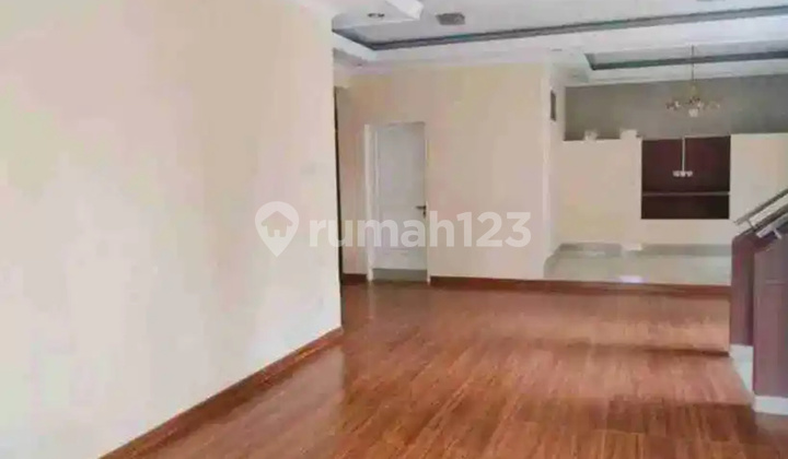 Dijual Rumah Mewah 2 Lantai di Gegerkalong
