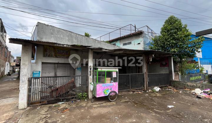 Strategic Commercial Building Suitable for Business or Investment, Located on a Two-Lane Roadside in Banjaran, Bandung. 2