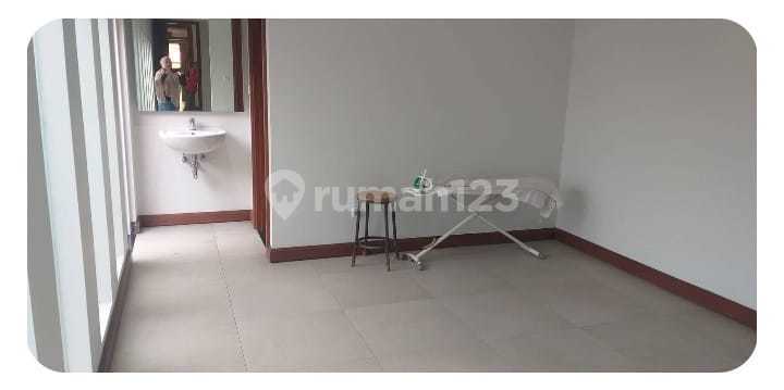 Comfortable Luxury House in Ciumbuleuit, Bandung City, Strategic SHM, Sultan Merapat 2