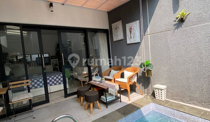 2-Story House with Swimming Pool Located in Pondok Hijau Complex, Bandung with Freehold Title 1