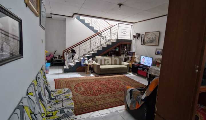 Rumah Tinggal Nyaman Bagus Komplek Kembar Timur Bandung Sayap Bkr Shm 2