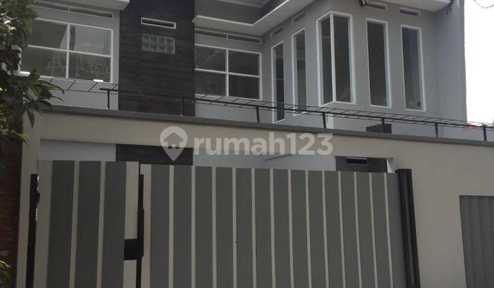 Rumah 2 Lantai Di Kawasan Setiabudi Regency Bandung Utara Bagus Ada Kolam Renang Rumah 2 Lantai Di Kawasan Setiabudi Regency Bandung Utara Bagus Ada Kolam Renang