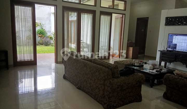 Rumah Mewah 2 Lantai Luas Banyak Kamar Cocok Untuk Keluarga Besar Lingkungan Asri Di Sukahaji Indah Bandung 